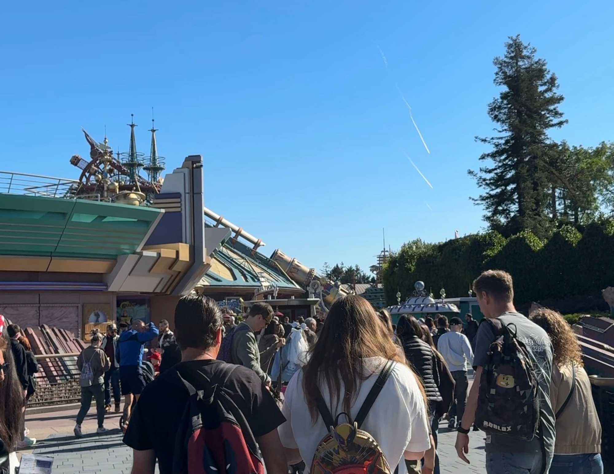 Disneyland Paris Guide (18).png